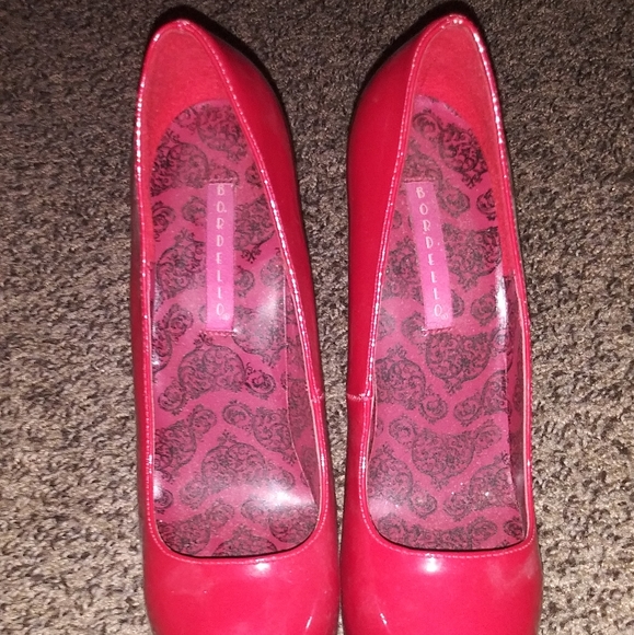 Heels - Picture 2 of 2